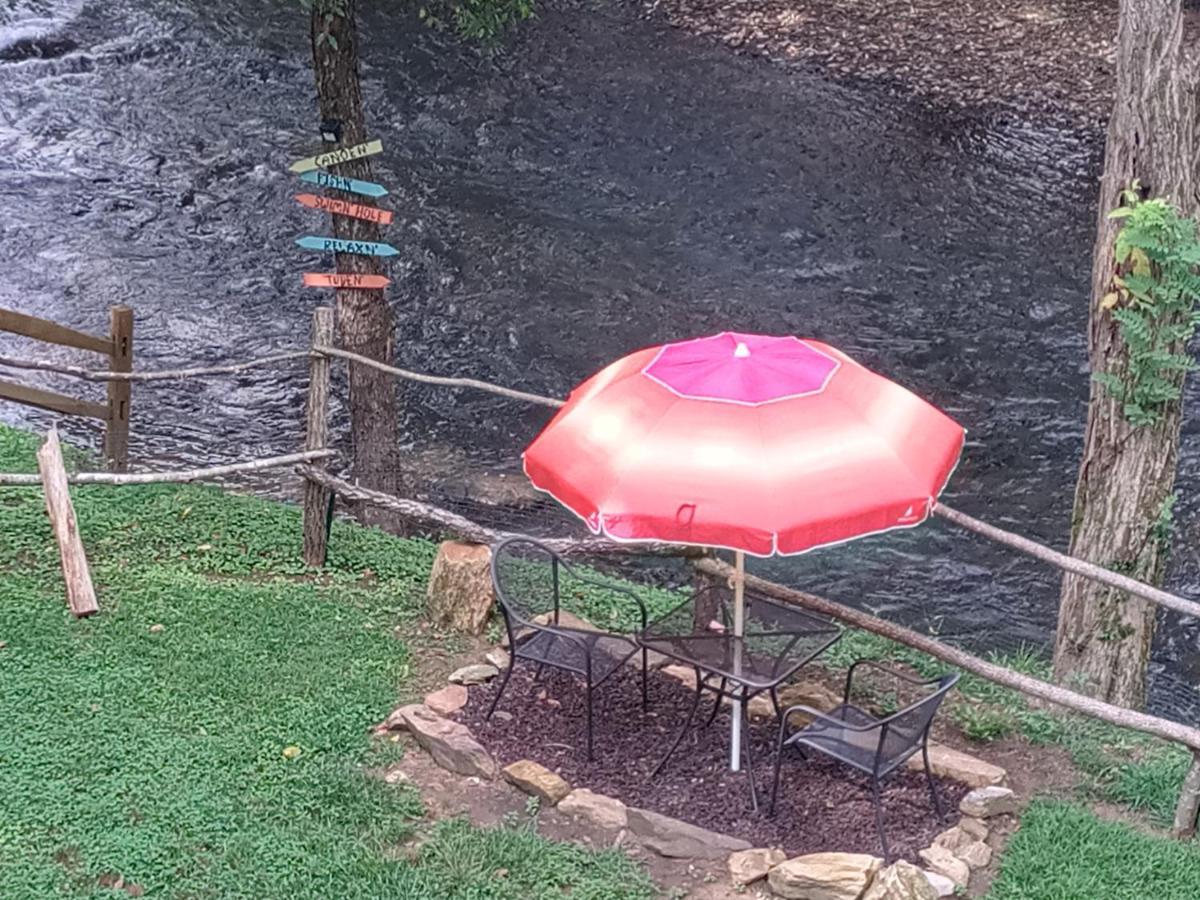 شقة Tranquil Creekside Mountain View Getaway Clyde المظهر الخارجي الصورة